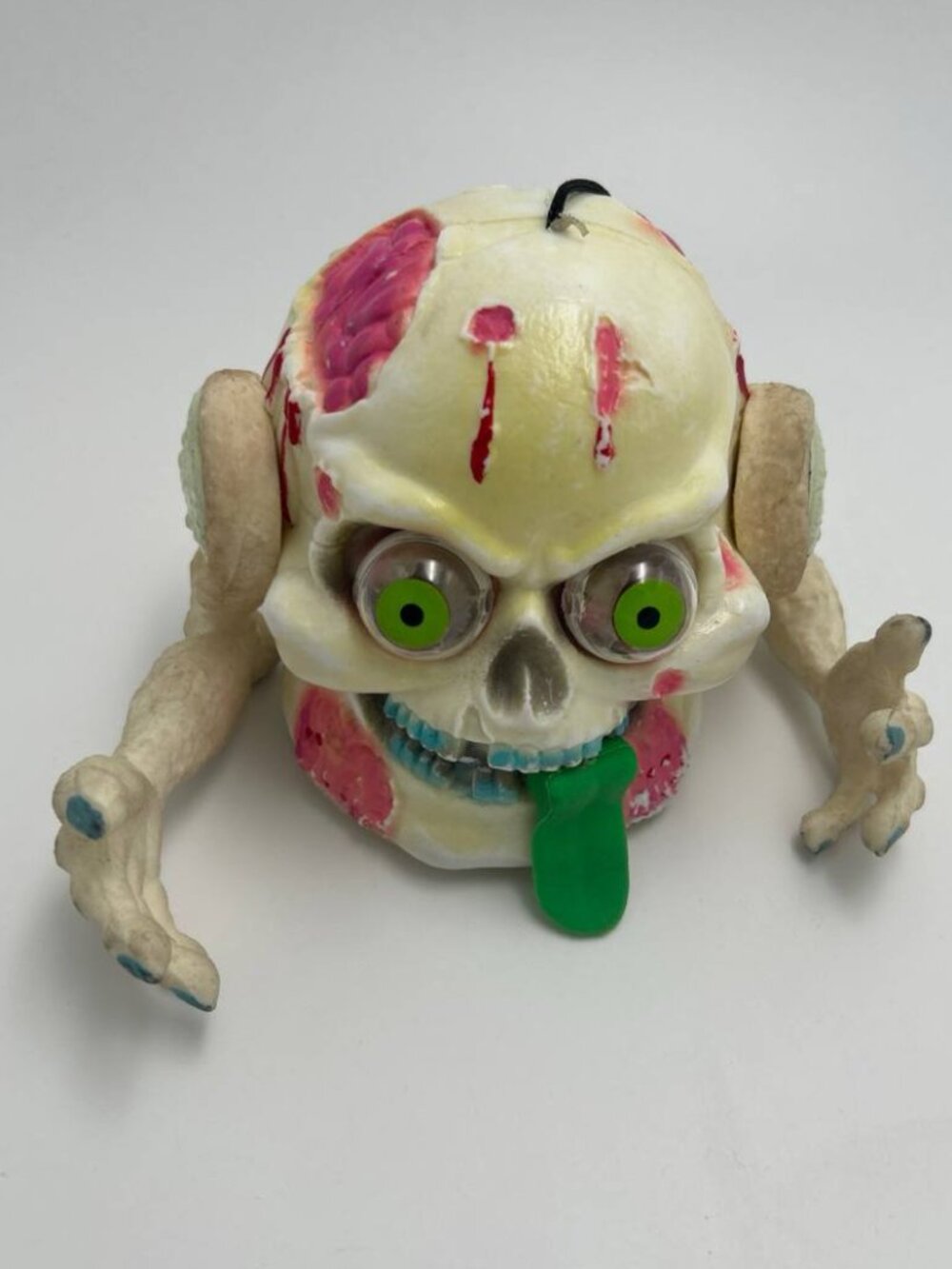Vintage 1994 Spearhead Animated Crawling Zombie Skull Halloween Light Up Sound